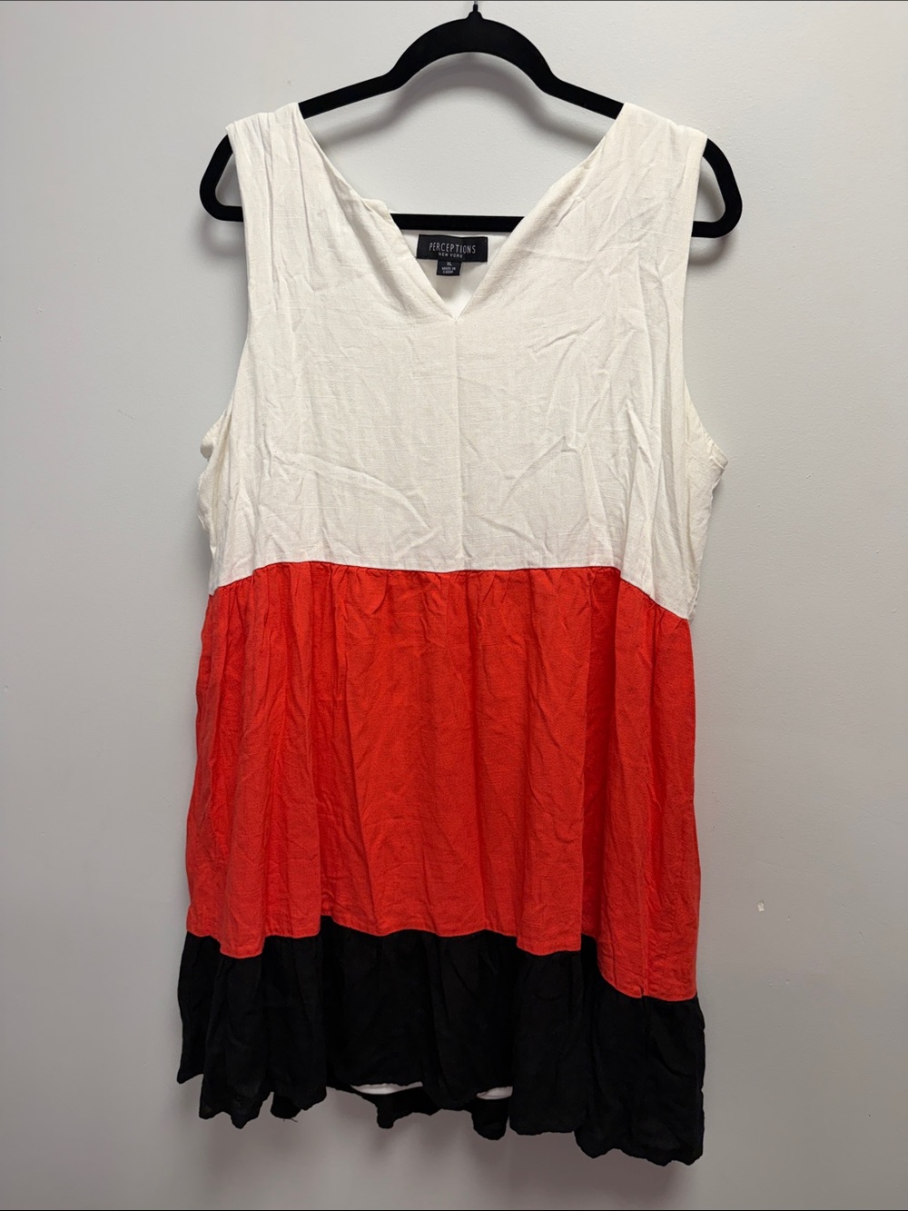 Perceptions | Sleeveless Colorblock Tunic in White, Red, Black